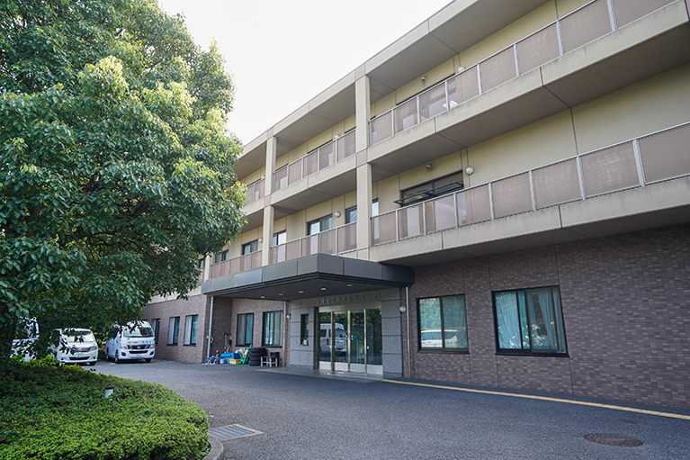 スカイの正面玄関